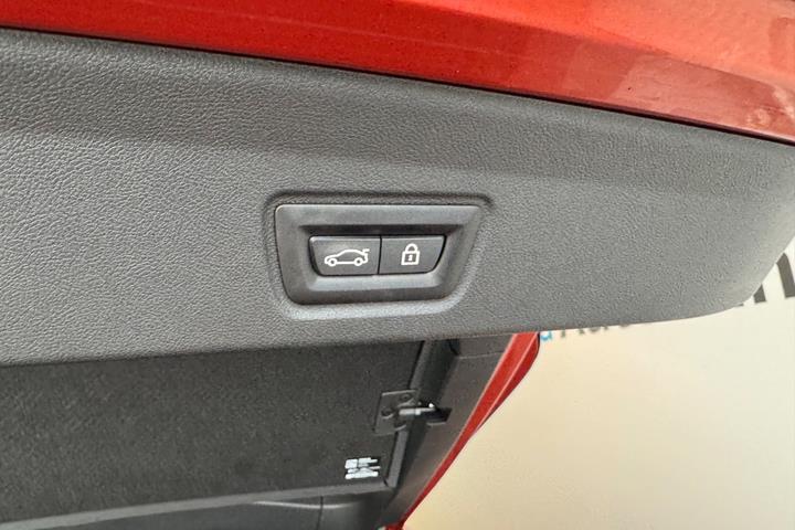 Orange BMW i4 fra 2023