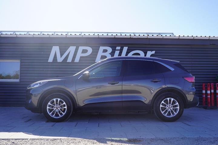 Grå Ford Kuga fra 2023