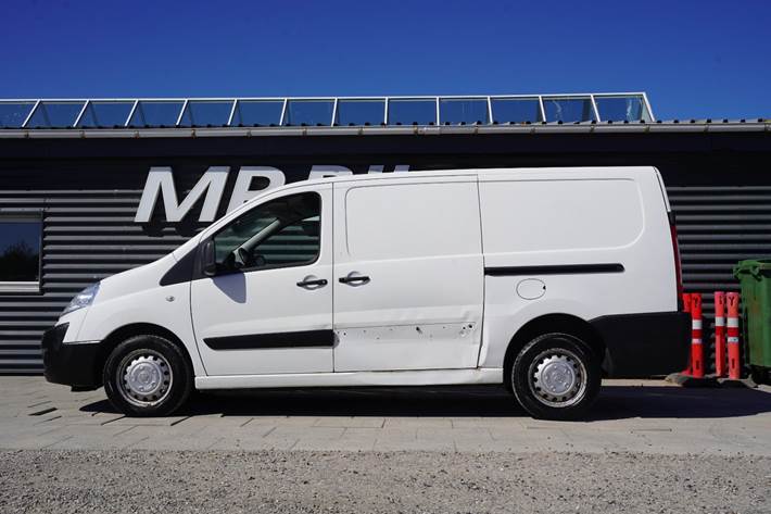 Hvid Toyota ProAce fra 2015