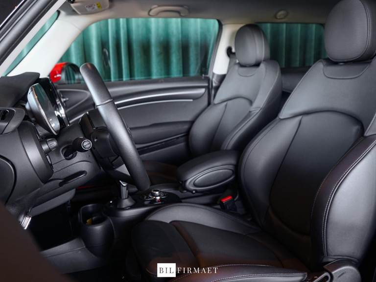 Mini Cooper SE Classic Trim