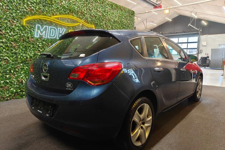 undefined Opel Astra fra 2011