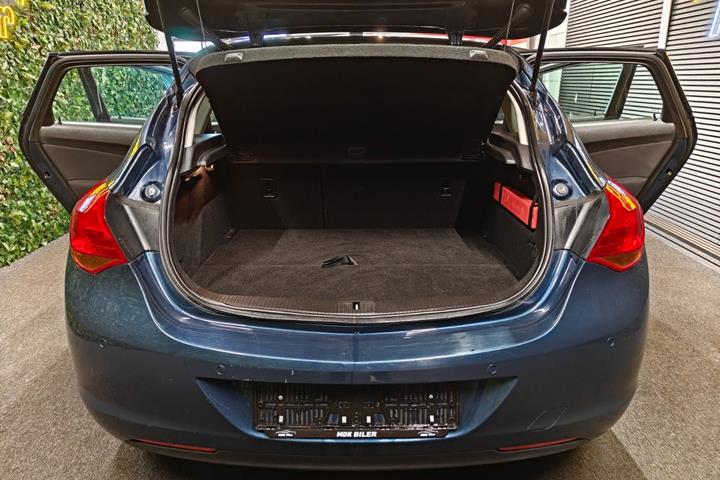 undefined Opel Astra fra 2011