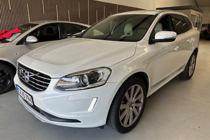 Hvid Volvo XC60 fra 2015