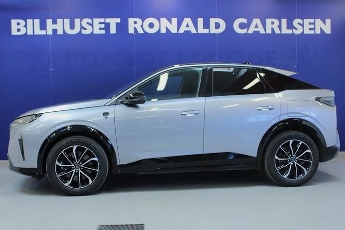 Sølv Peugeot e-3008 fra 2025