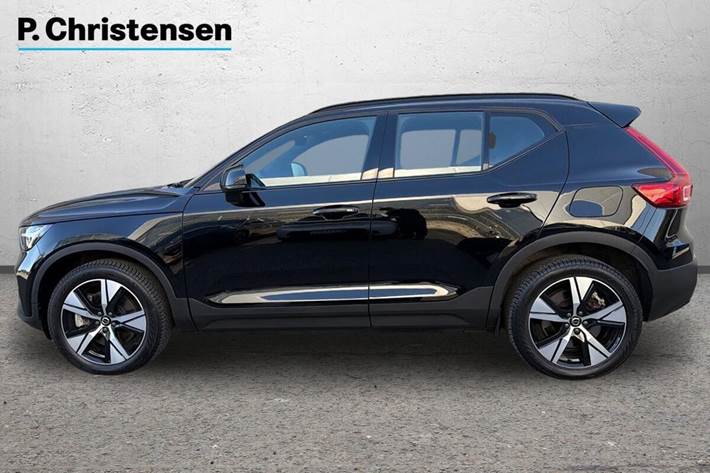 Sort Volvo XC40 fra 2023