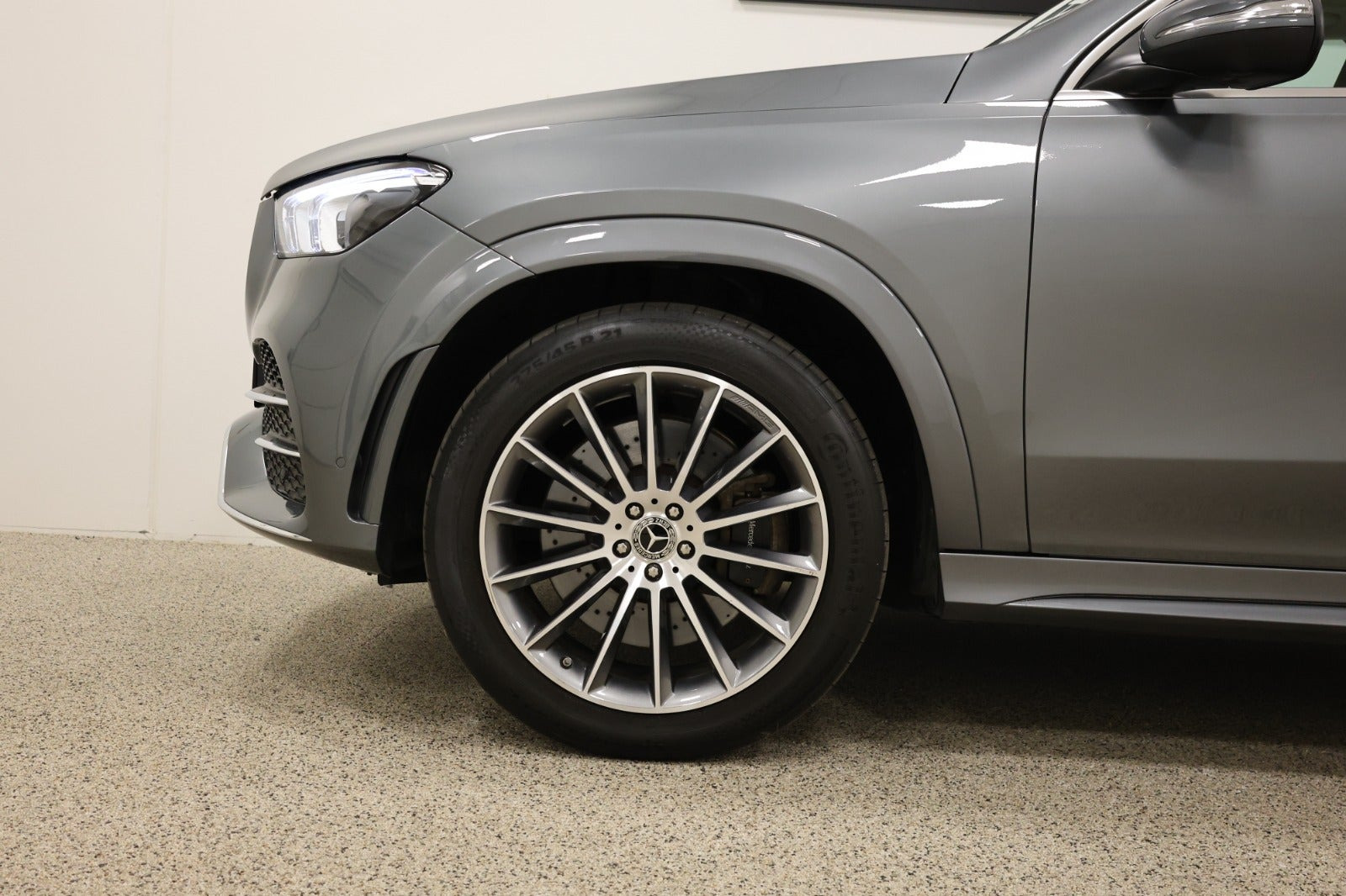 Grå Mercedes GLE350 de fra 2023