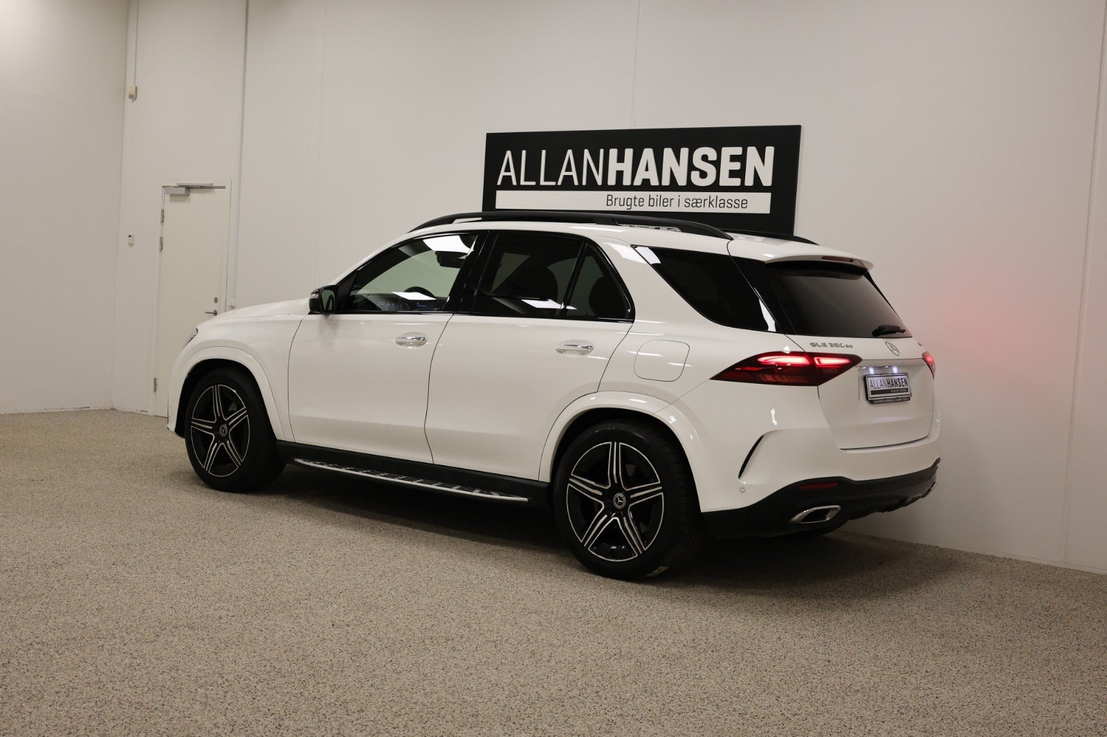 Hvid Mercedes GLE350 de fra 2024