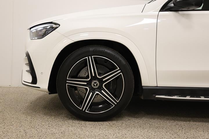 Hvid Mercedes GLE350 de fra 2024