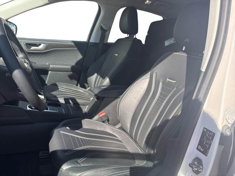 Ford Kuga 2,5 PHEV Vignale CVT