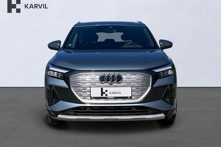 Grå Audi Q4 e-tron fra 2024