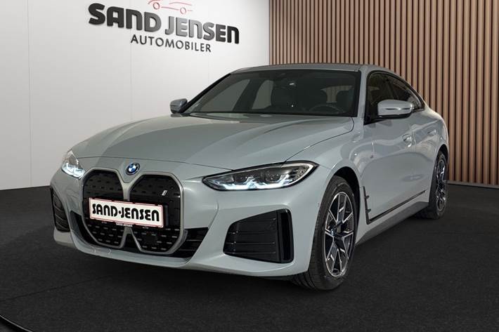 Grå BMW i4 fra 2024