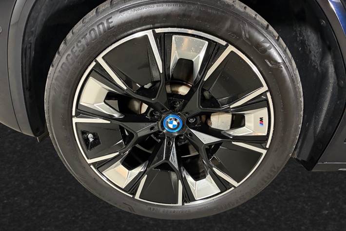 Sort BMW iX3 fra 2024