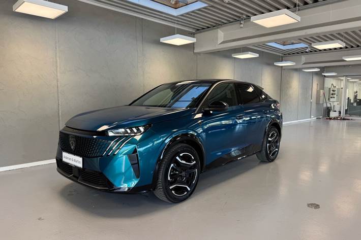 Blå Peugeot e-3008 fra 2025