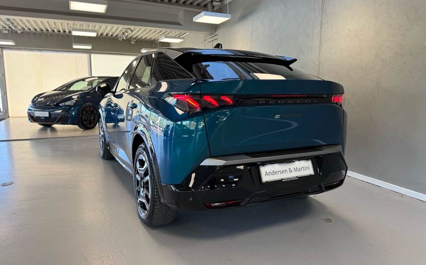 Peugeot e-3008