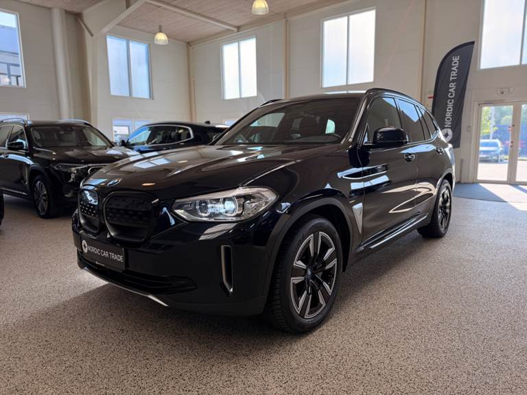 BMW iX3 Charged