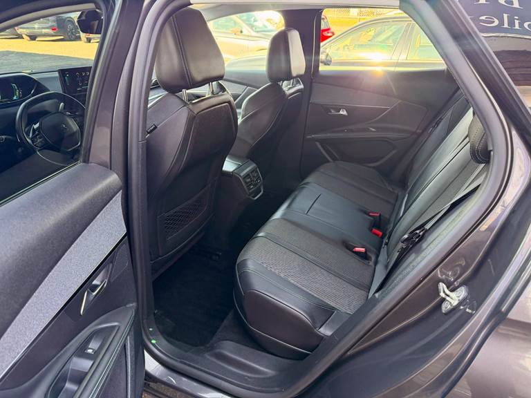 Peugeot 3008 1,6 Hybrid Allure Pack EAT8