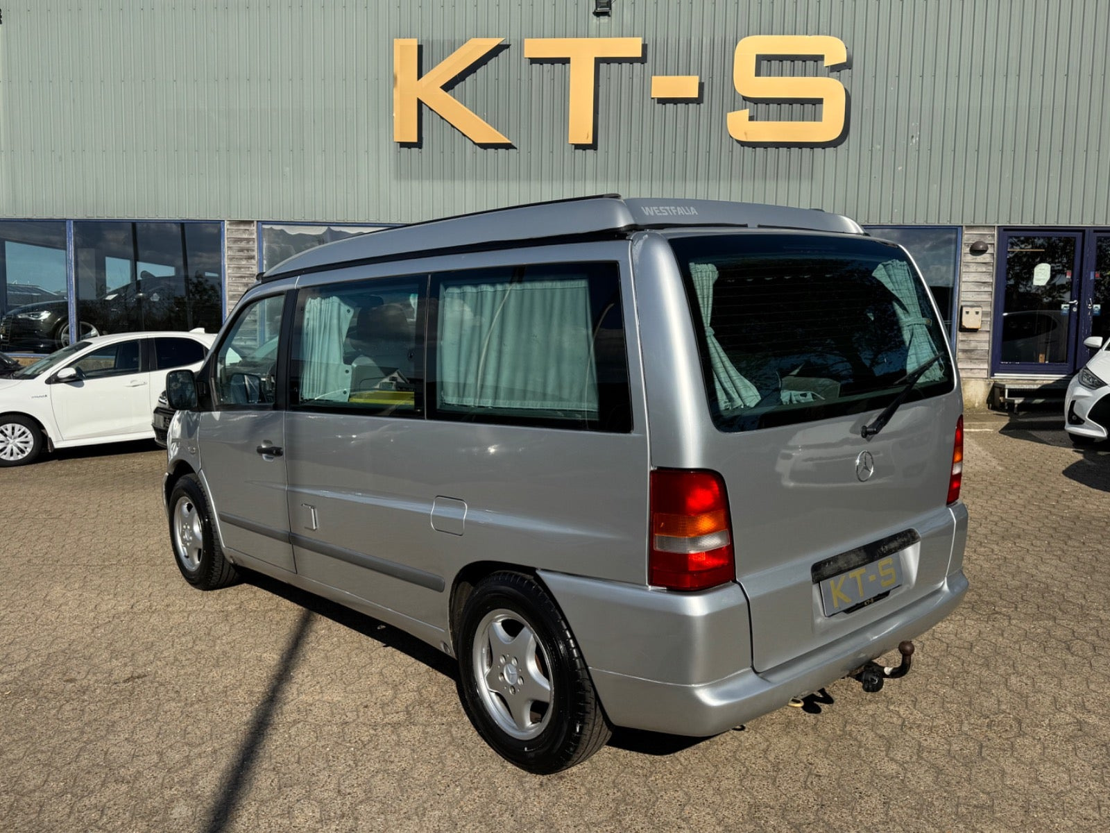 undefined Mercedes Vito 112 fra 2001 set udefra