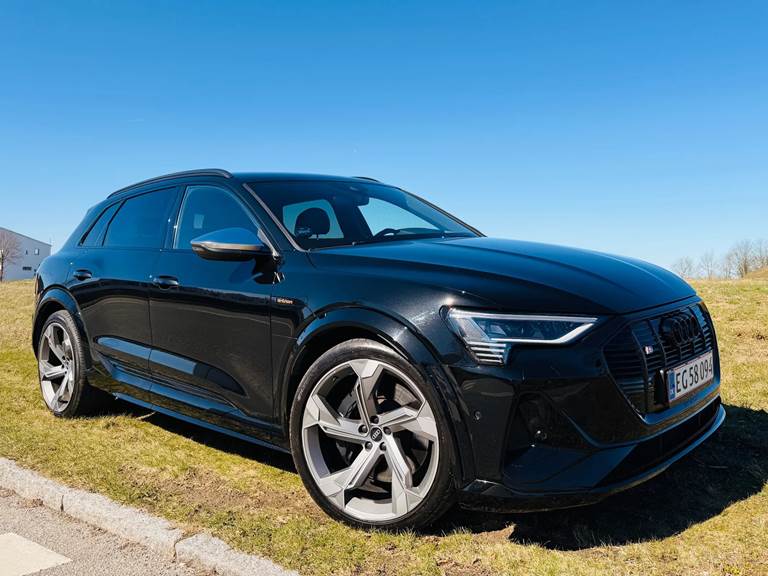 Audi e-tron S quattro