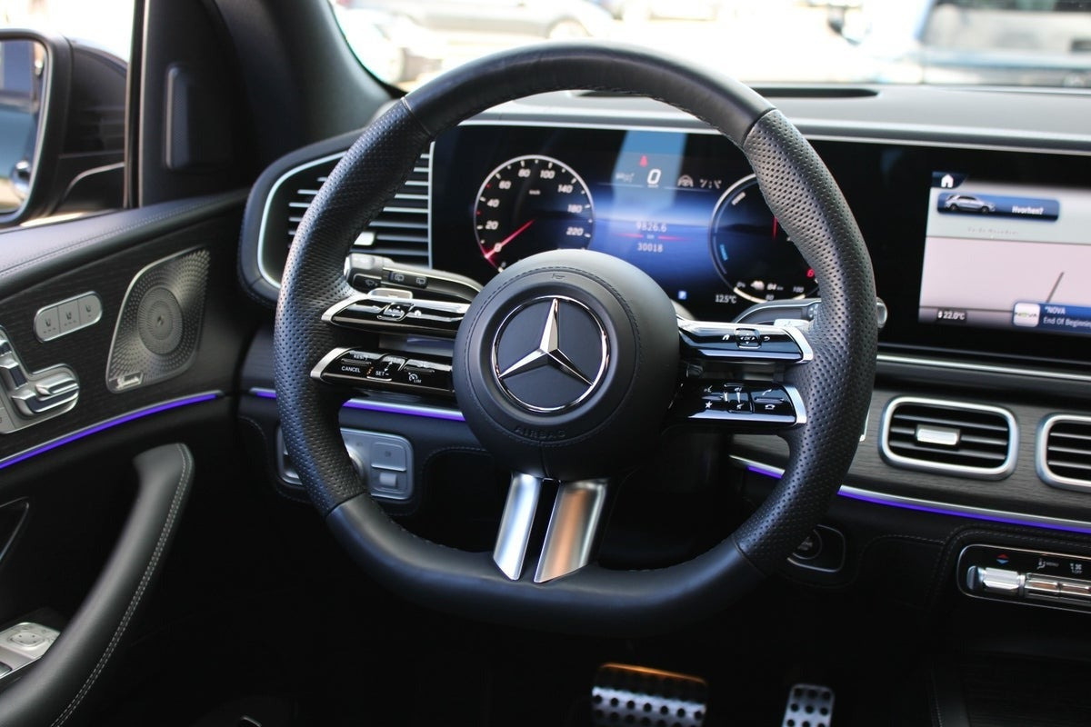 Grøn Mercedes GLE350 de fra 2024