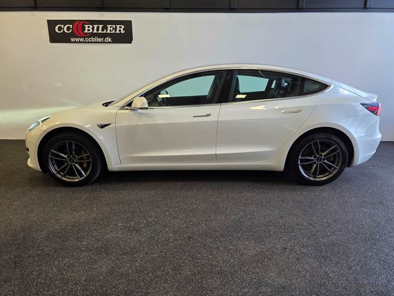 Tesla Model 3 Standard Range+ RWD