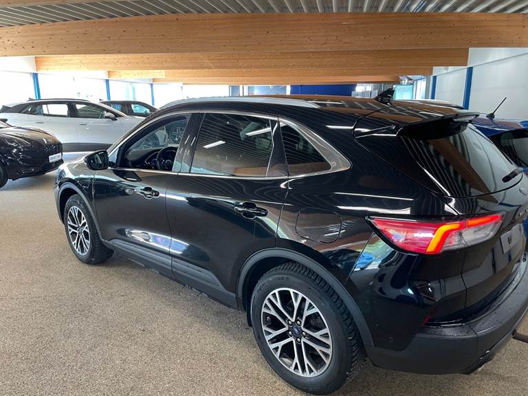 Ford Kuga 2,5 PHEV Titanium X CVT
