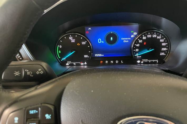 Sort Ford Kuga fra 2020