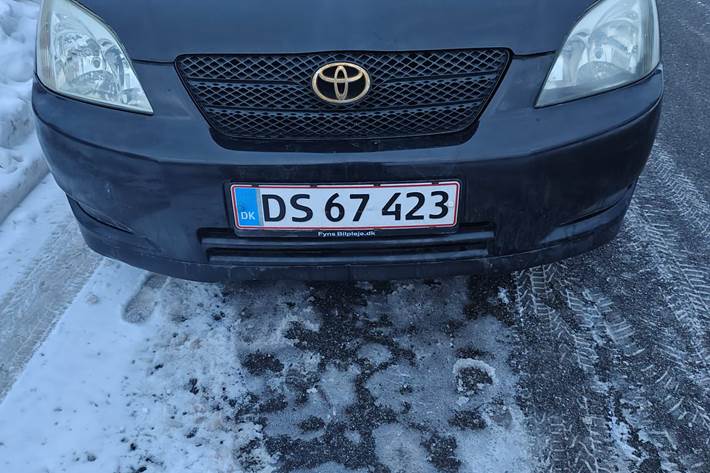 Sort Toyota Corolla fra 2002
