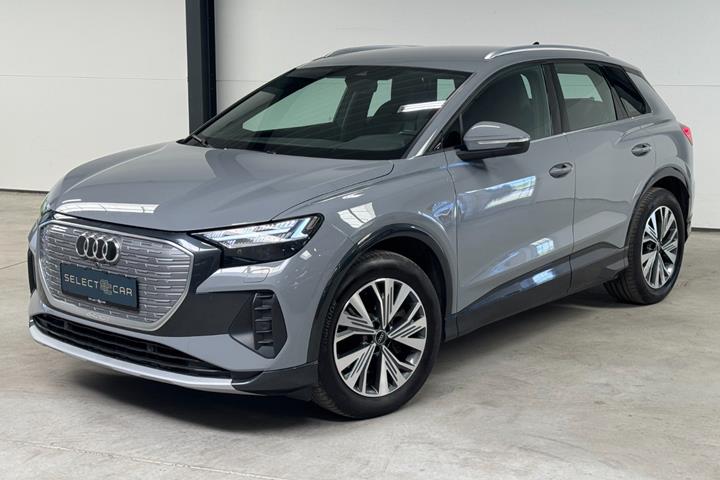 Grå Audi Q4 e-tron fra 2023