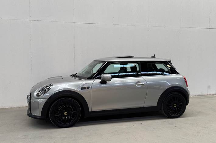 Sølv Mini Cooper SE fra 2022