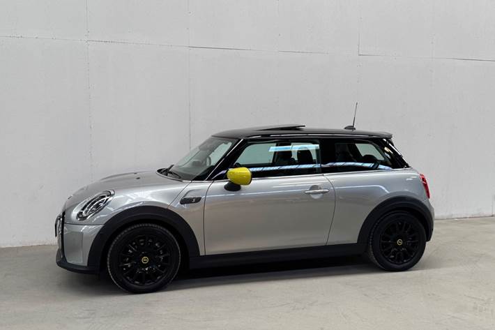 Sølv Mini Cooper SE fra 2022