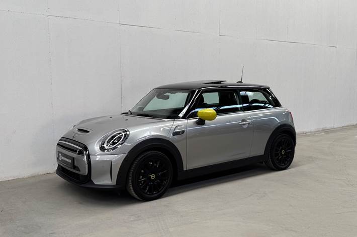 Sølv Mini Cooper SE fra 2022