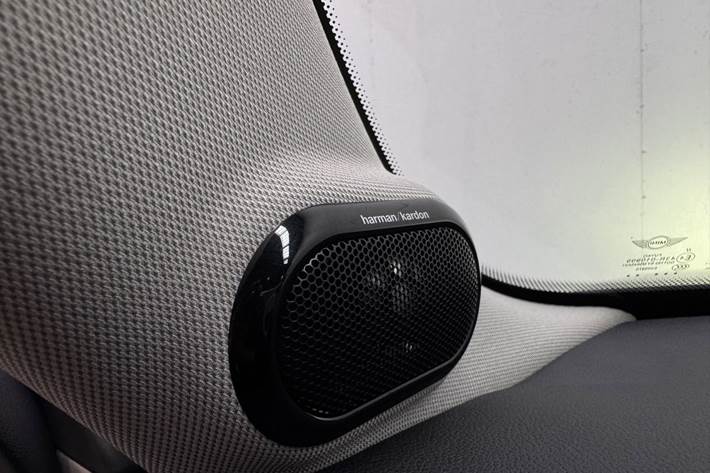 Sølv Mini Cooper SE fra 2022