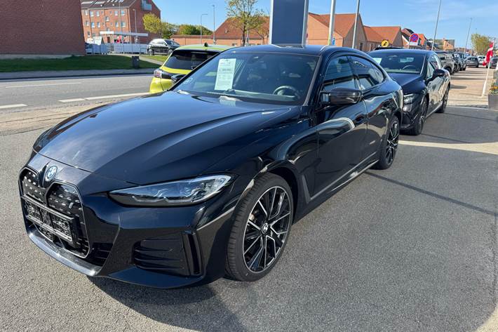 Sort BMW i4 fra 2024