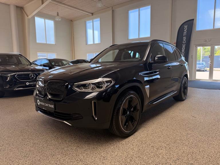 BMW iX3 Charged Plus