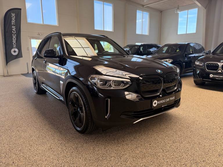 BMW iX3 Charged Plus