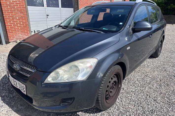 undefined Kia Ceed fra 2007 set udefra