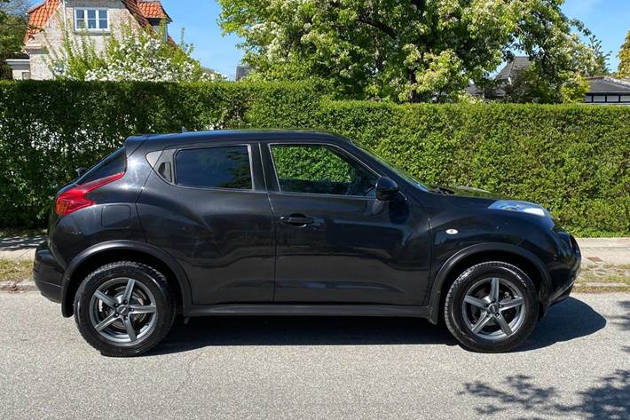 Sort Nissan Juke fra 2011