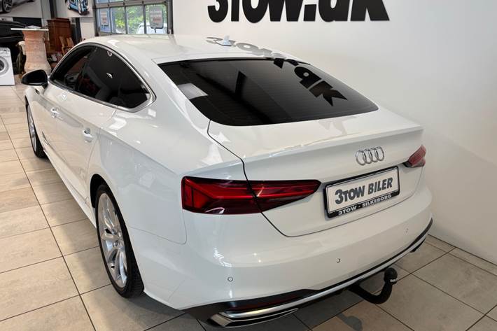 Hvid Audi A5 fra 2020