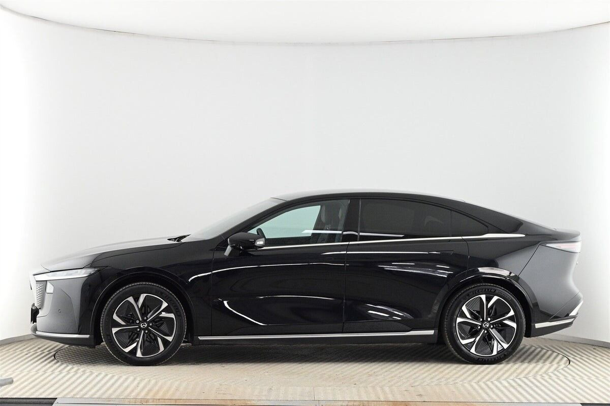 Sort Mazda 6e fra 2026
