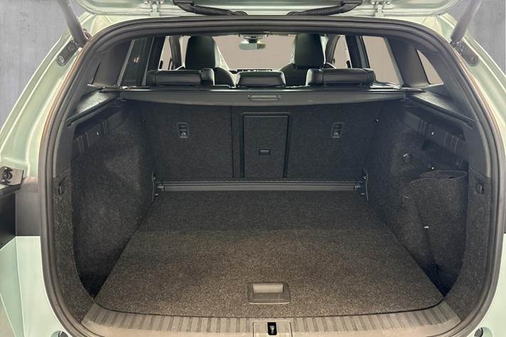 Turquoise Skoda Enyaq fra 2021