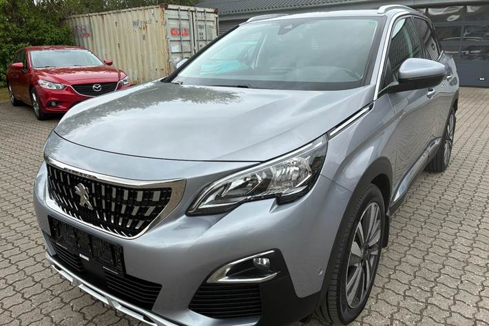 Grå Peugeot 3008 fra 2018