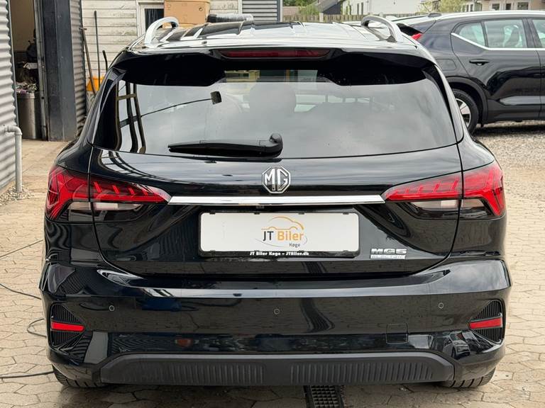 MG MG5 61 Luxury