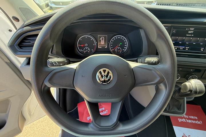 Hvid VW Transporter fra 2020