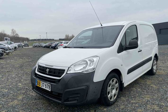 Hvid Peugeot Partner fra 2016