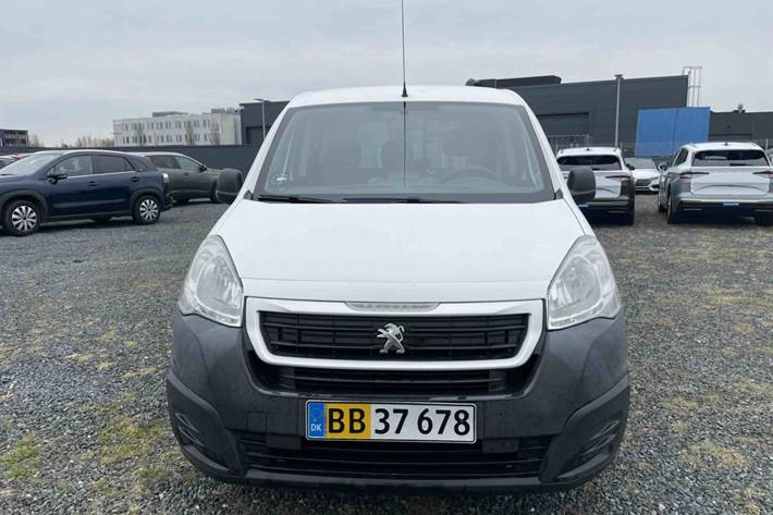 Hvid Peugeot Partner fra 2016