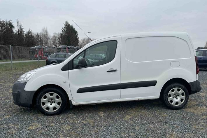 Hvid Peugeot Partner fra 2016