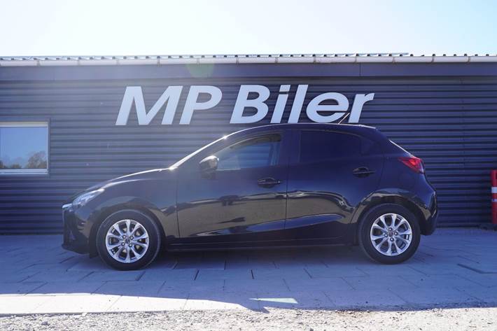 Sort Mazda 2 fra 2015