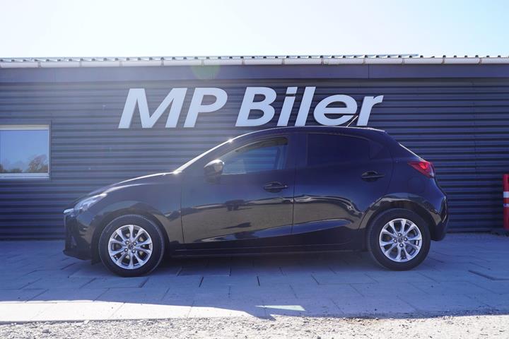 Sort Mazda 2 fra 2015