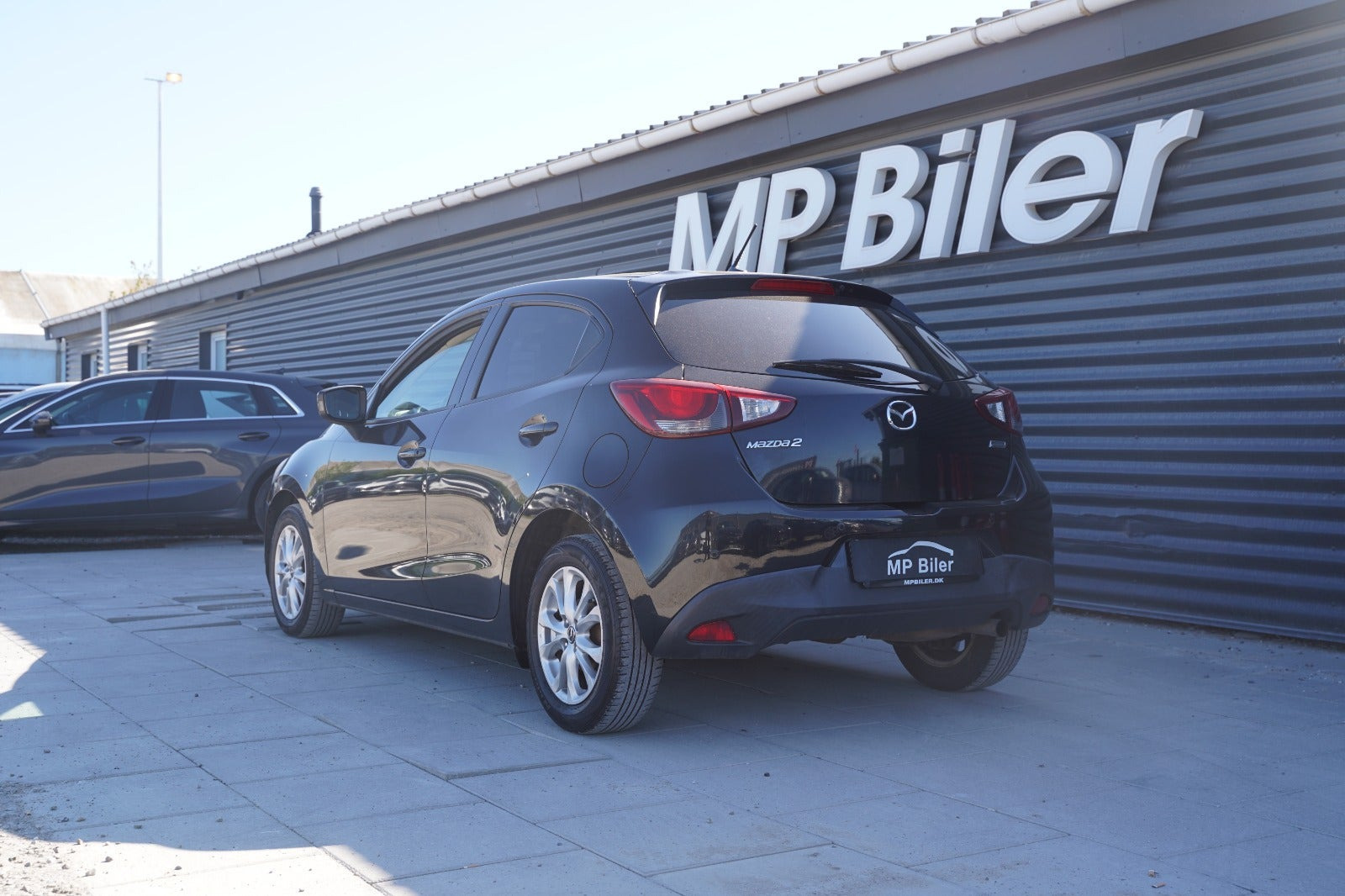 Sort Mazda 2 fra 2015