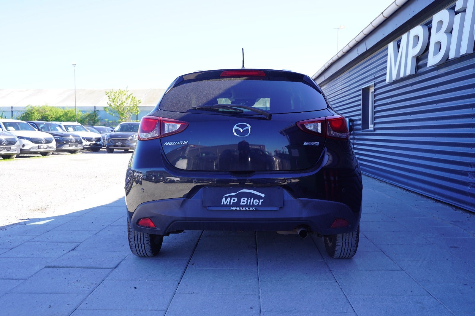 Sort Mazda 2 fra 2015